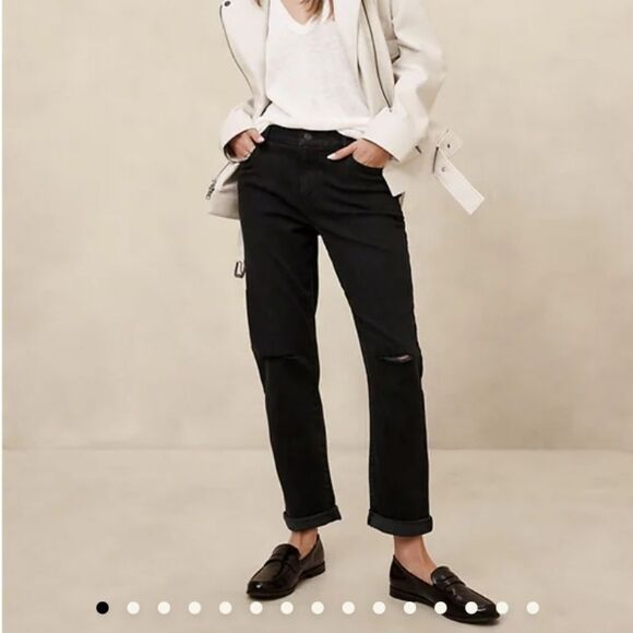 Banana Republic Relaxed Fit black Girlfriend Jeans. ripped knees Size 25/ 0 NWT - Picture 1 of 4